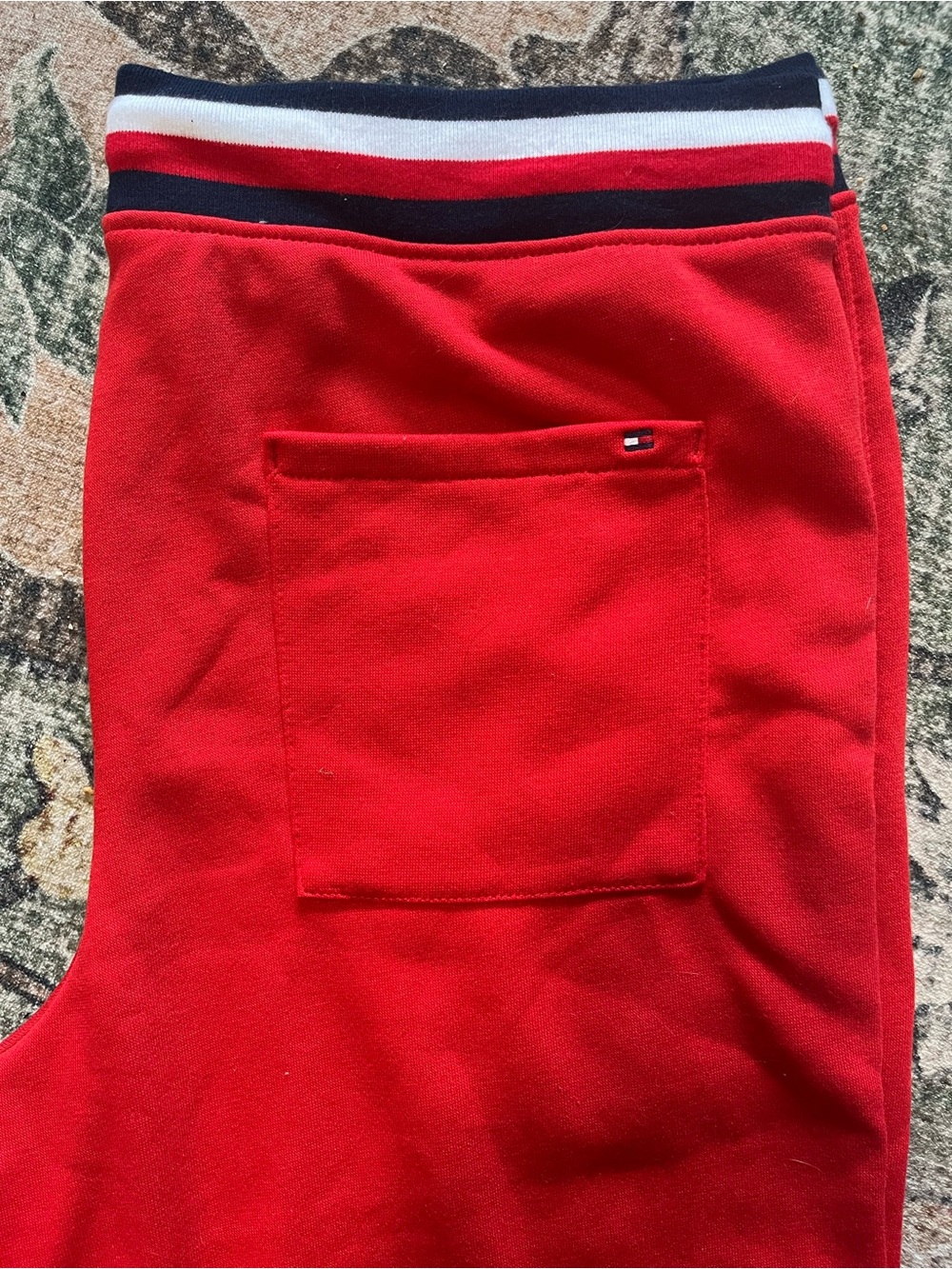 Tommy Hilfiger Boys Red Athletic Shorts Size XL (18/20) NEW WITH TAGS - Picture 5 of 5